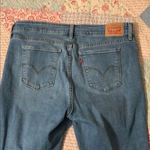 Women’s Levi’s 711 skinny jeans